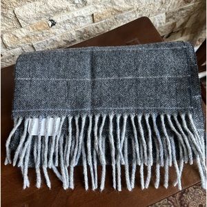 100% wool scarf